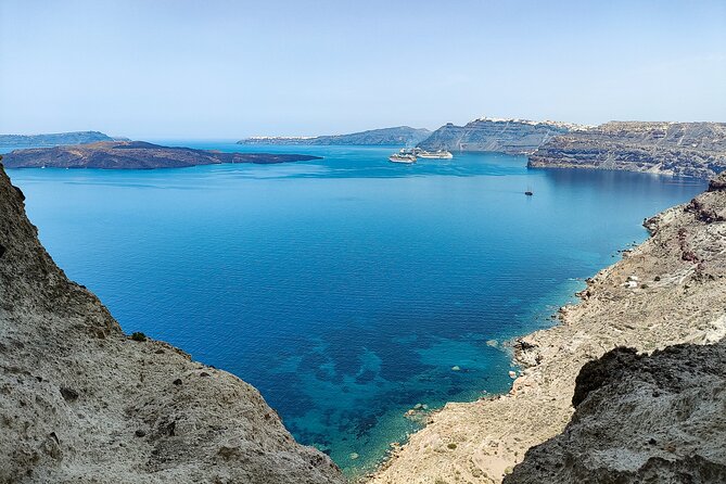Santorini Private Transfers: 24/7 We are at your service - What you should know before you get in the car