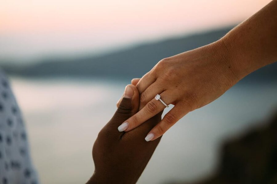 Santorini Proposal: A Luxury Photoshoot for Your Yes! Moment - Key Things I’d Pay Attention To Before You Book