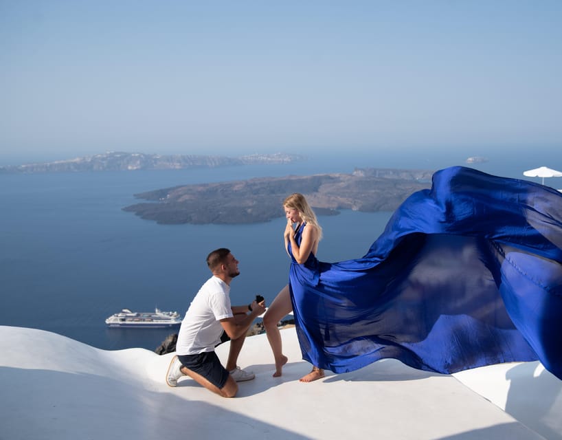 Santorini: Proposal Photoshoot l Private Entry to blue Dome - The 30-Minute (or 1-Hour) Session: What Your Time Is For