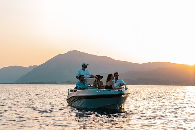 Santorini Rent a Boat - License free private cruise - Volcano and nearby islands: what you’re paying for with a boat