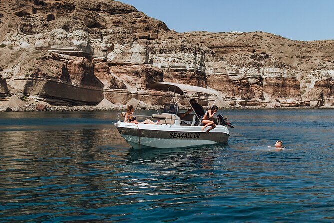 Santorini Rent a Boat Without License - Swim stops in Santorini’s volcanic waters: how to choose your moments