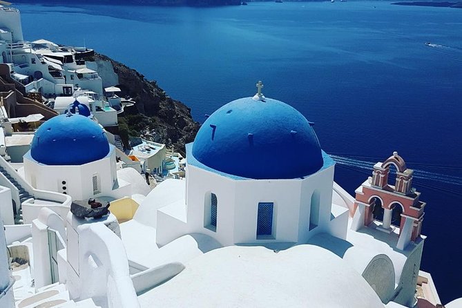 Santorini Round Tour - Oia for About an Hour: Walk Time for the Iconic Cliffs