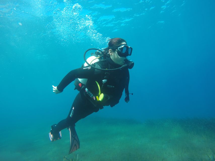 Santorini: Scuba Diving Experience in Caldera for Beginners - Safety rules that affect your planning (not just your body)