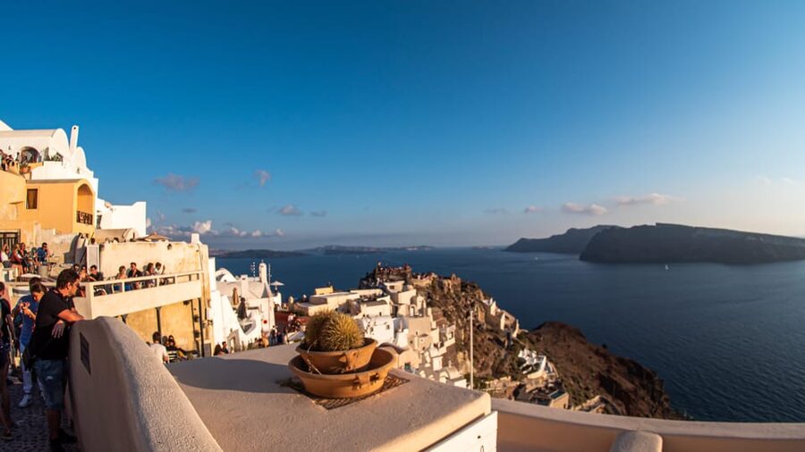 Santorini: Shore Excursion to Oia for Cruise Ship Passengers - Walking, wind, and shoes: the real effort check