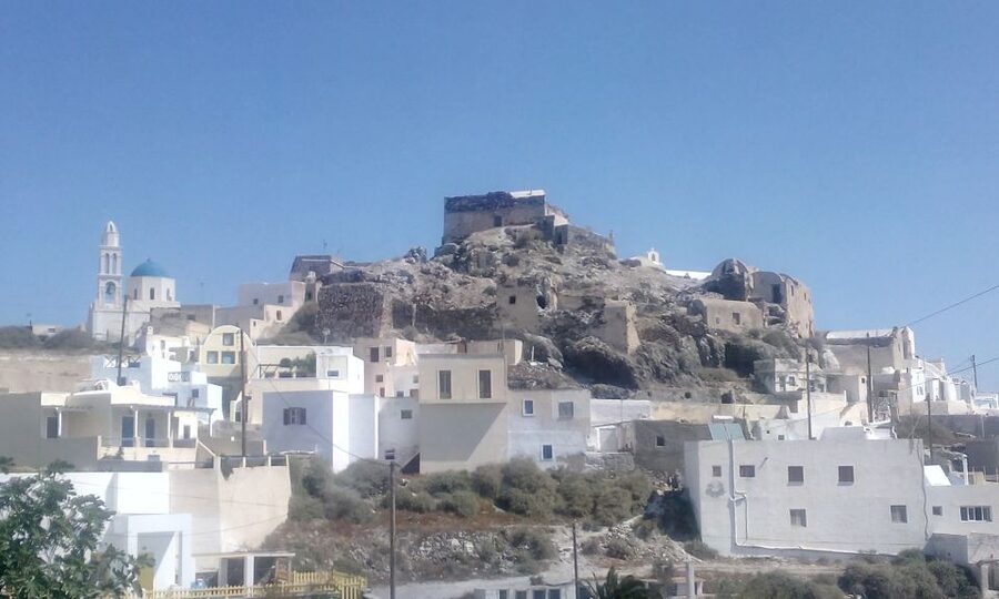 Santorini: Small-Group Highlights Tour of Venetian Castles - Price check: $106 for a full-day tour—where the value comes from
