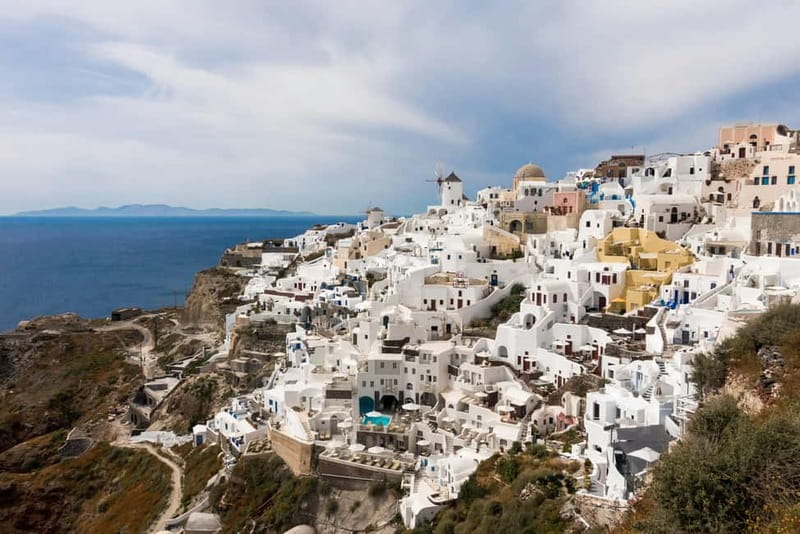 Santorini: Small Group Sightseeing Tour with a Local Guide - Picking up in Fira: the easy start (and why it matters)