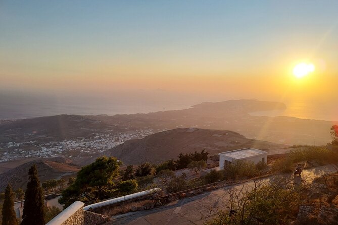Santorini_Sunset Cheers and Dine - Key Points to Know Before You Go