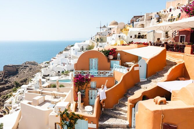Santorini: The best 4-hours Sightseeing Private Tour! - Driver-guide style: what people tend to love about the experience