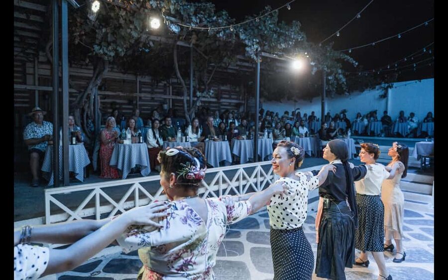 Santorini: The Greek Wedding Show - The finale: breaking plates and shouting OPA