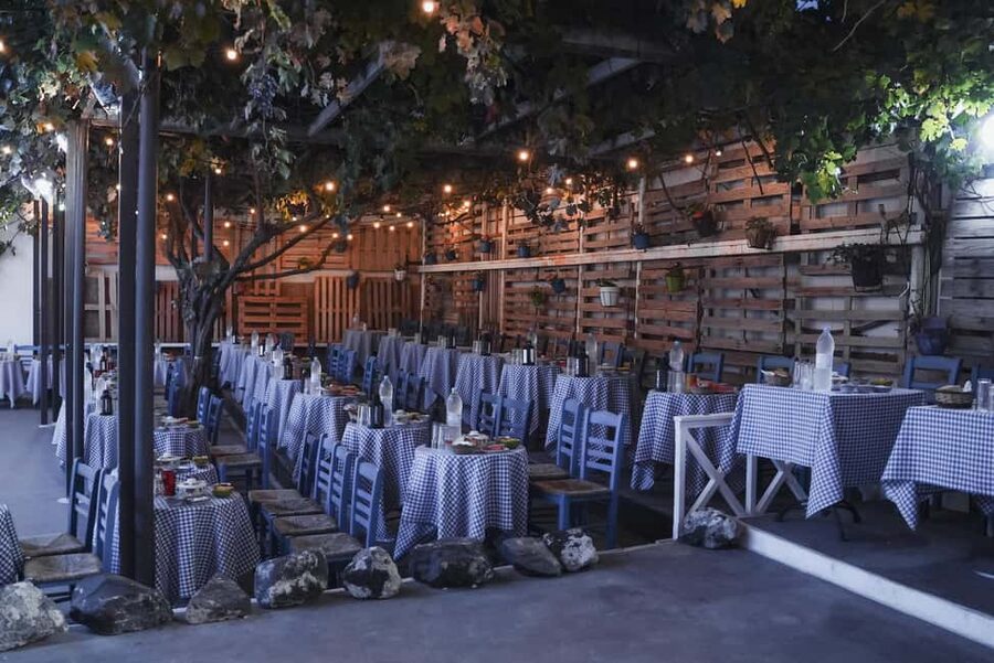 Santorini: The Greek Wedding Show - Where the show starts: the White Door Theatro meeting point