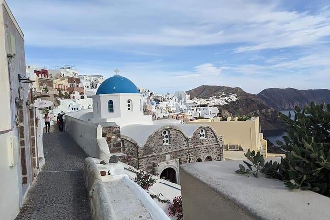 Santorini Unforgettable Experience Private Tour 6 - Hours - Oia first: the caldera views you came for