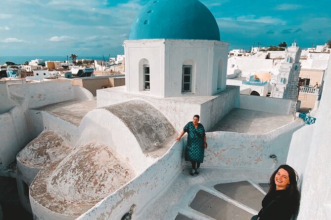 Santorini Unique Experience - Road Tour - Stop 1: Oia Main Street for Caldera Panoramas (and a Real Time Block)