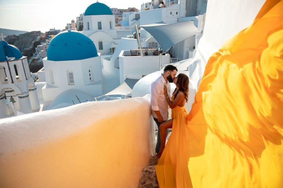 Santorini: Unique Flying Dress Photoshoot Experience - How the Photographer Guides Poses, Wind, and Backgrounds