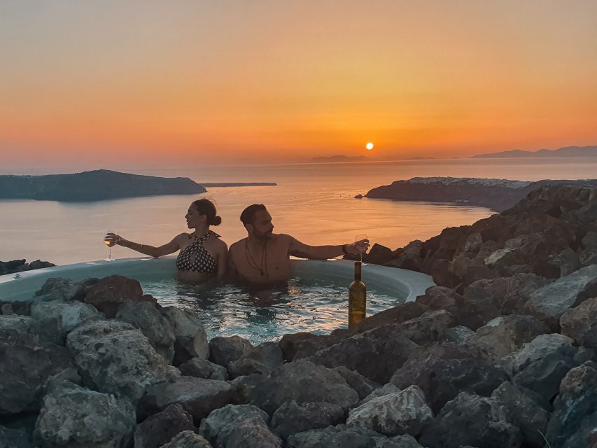 Santorini: Volcanic Hot-Tub Experience with Caldera Views - White Pearl Cavalieri: a cliffside setting for real quiet