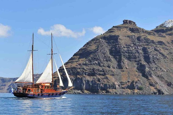 Santorini Volcanic Islands Cruise: Volcano, Hot Springs and Thirassia - The best way to pack for a volcano and swim day