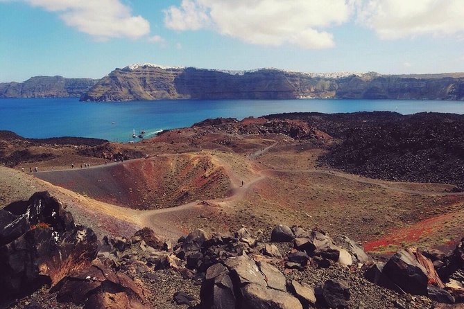 Santorini Volcanic Islands Cruise: Volcano,Hot Springs,Thirassia and Oia Sunset - The big picture: what this day trip feels like