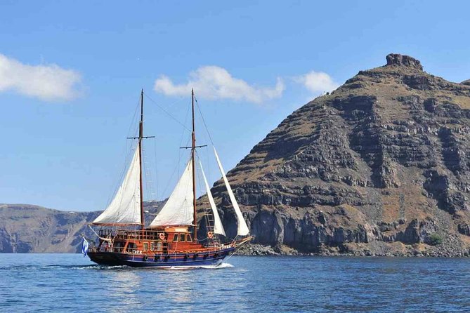 Santorini Volcanic Sunset Cruise - Timing: When to Expect to Be on the Water