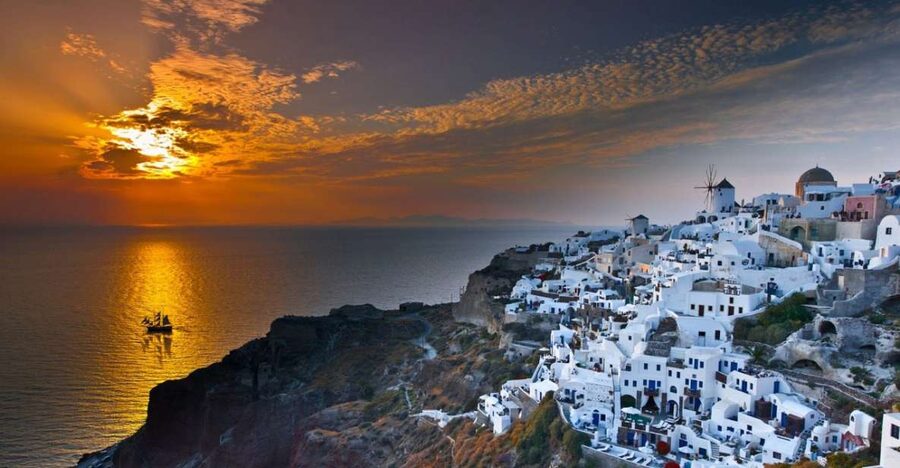 Santorini: Volcanic Sunset Cruise with Dinner - Key things I’d pin to your map before you go