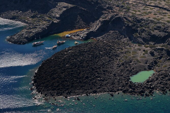 Santorini - Volcano and Hot springs Boat Trip with Bus Transfer - Boat Size, Crowds, and How to Avoid Seat Regret