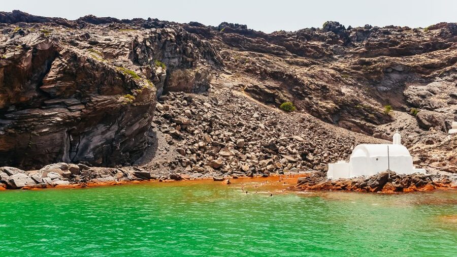 Santorini: Volcano and Hot Springs Sunset Dinner Cruise - Logistics and comfort: the small issues worth knowing