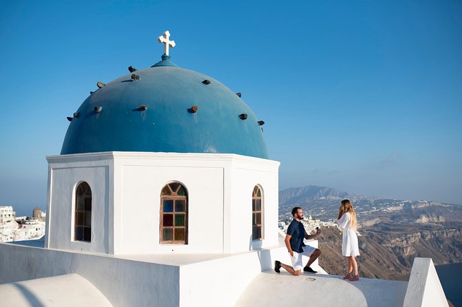 Santorini Walking Tour with a Personal Photographer - Price and value: $240.66 per group (up to 4)
