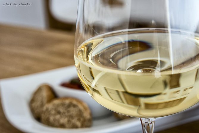 Santorini Wine Tasting & Food Pairing :Taste good life at Santorini - Key highlights that make this wine day click