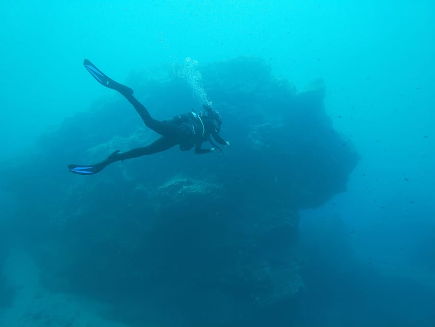 Scuba Diving in the Volcanic Caldera/shorelines of Santorini - Why Santorini’s Volcanic Caldera Makes Water Time Feel Easy
