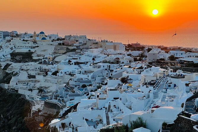 Small Group Sightseeing Tour: All Santorini’s Treasures - Stop 4: Megalochori’s traditional alleys and bougainvillea square