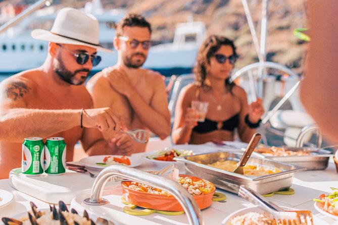 Sunset Caldera Sailing Cruise - Comfort tips for a sunset sail: it can be warm, or it can bite