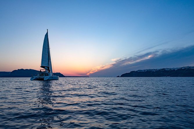 Sunset Cruise with BBQ and Drinks - BBQ dinner and free drinks: included comfort, not an afterthought