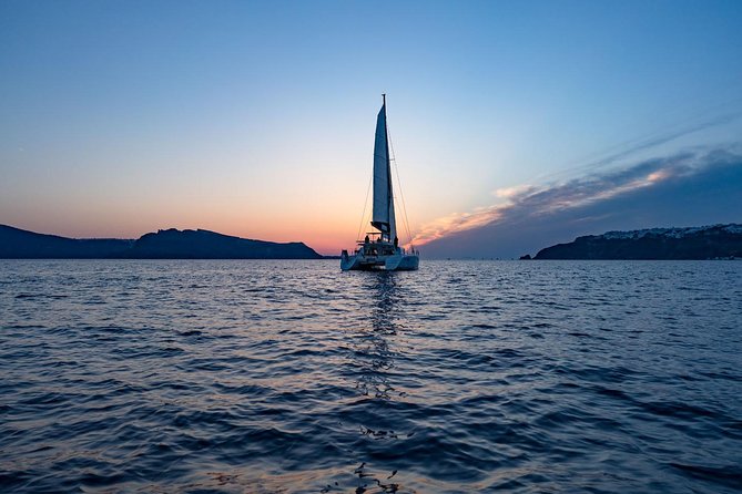 Sunset Cruise with BBQ and Drinks - The Santorini sunset moment: why the sea angle matters