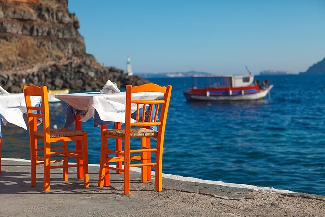 SUV Santorini Highlights Private Tour - A five-hour private SUV route that fits Santorini reality
