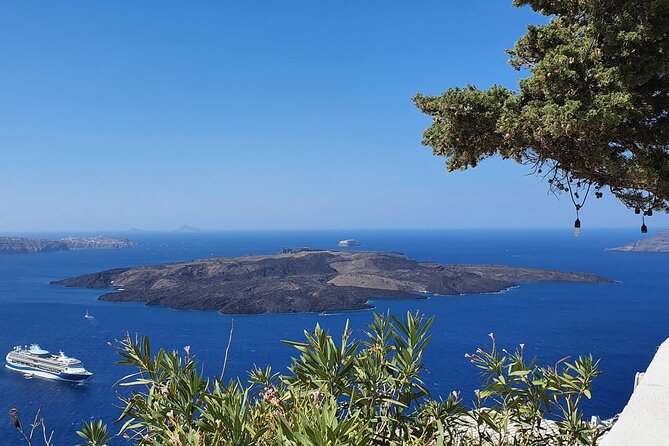 SUV Santorini Highlights Private Tour - Perivolos black sand beach: a real break, not just a stop