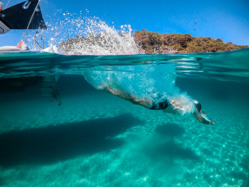 The Fastest All Inclusive Private Motor Yacht in Santorini - Private yacht time in Santorini: why this format works