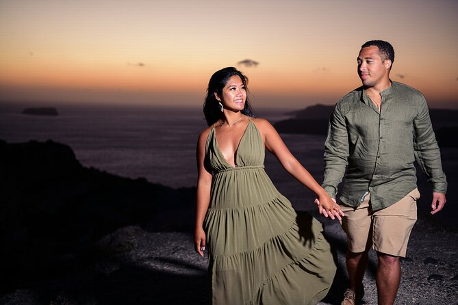 Timeless Memories: Your Exclusive Santorini Photo Session - The private-group advantage: more attention, less stress
