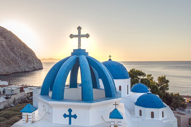 Top Sights of Santorini with Wine Tasting and Sunset in Oia - Getting to the meeting point and staying on schedule