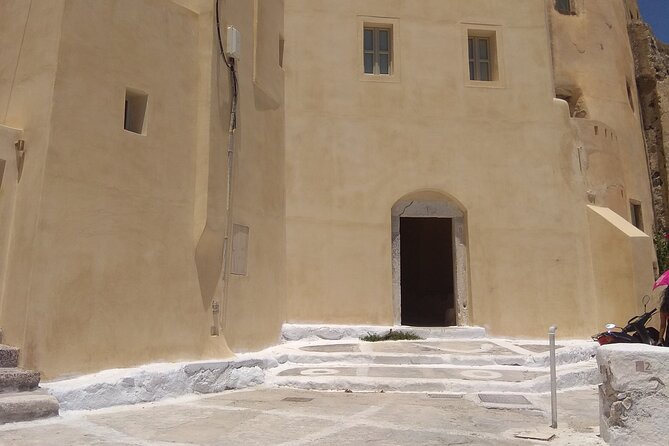 Top Sights of Santorini with Wine Tasting and Sunset in Oia - Pyrgos Kallistis and the castle views: slower village energy