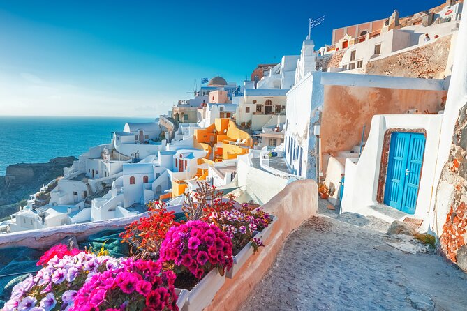 Top Spots Bus Tour in Santorini with Transportation - Akrotiri Archaeological Site: prehistoric Santorini, plus the €8 ticket