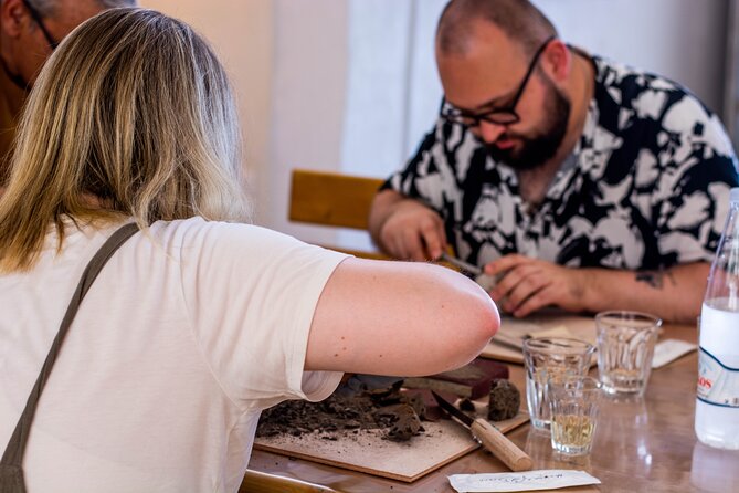 Wine tasting and Carving lesson in Santorini - Your 2-hour experience: how the time is likely to feel